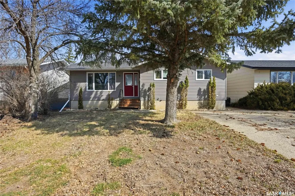 512 4th Avenue W Assiniboia SK S0H 0B0