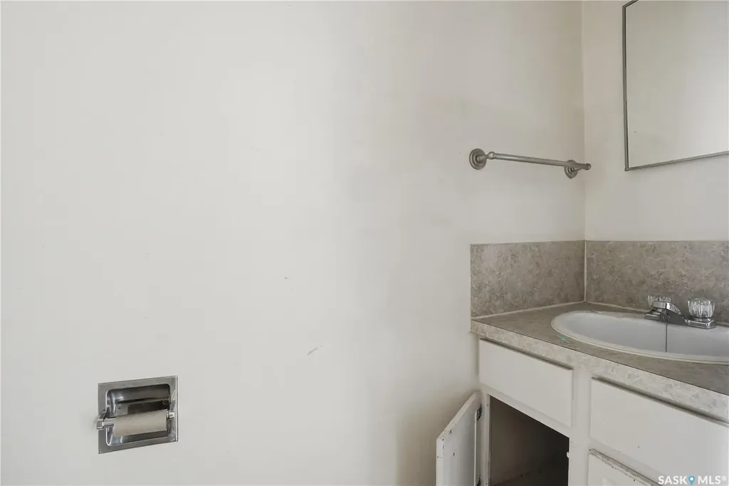 512 4th Avenue W Assiniboia SK S0H 0B0