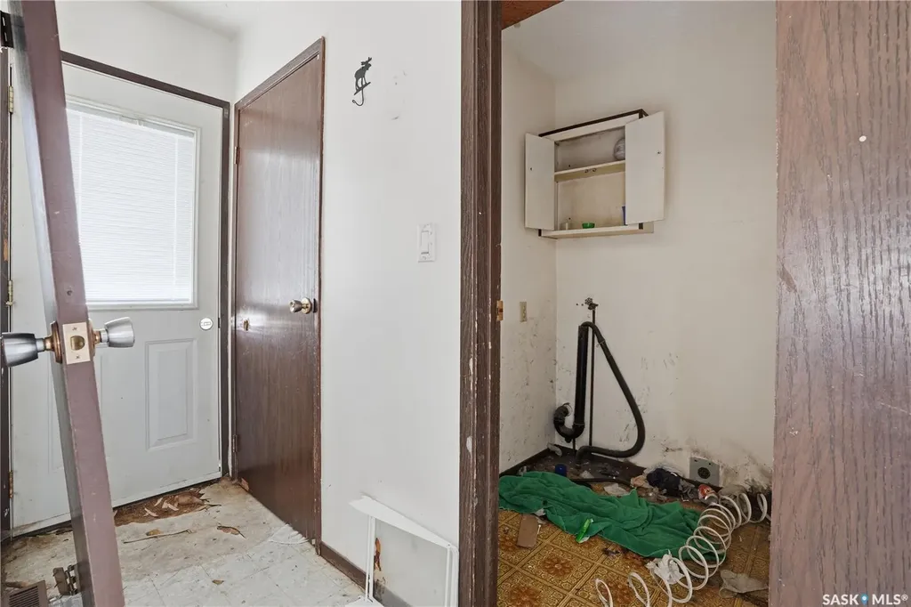 512 4th Avenue W Assiniboia SK S0H 0B0