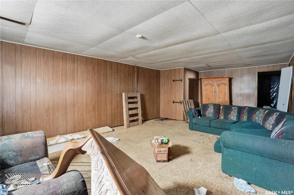 512 4th Avenue W Assiniboia SK S0H 0B0