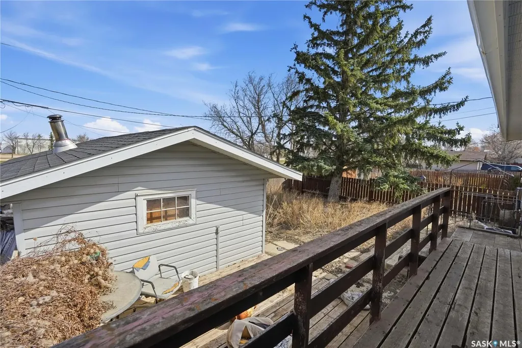 512 4th Avenue W Assiniboia SK S0H 0B0