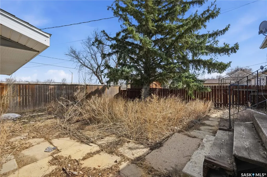 512 4th Avenue W Assiniboia SK S0H 0B0