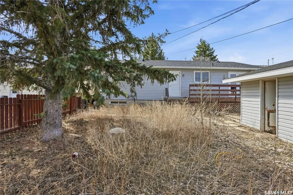 512 4th Avenue W Assiniboia SK S0H 0B0
