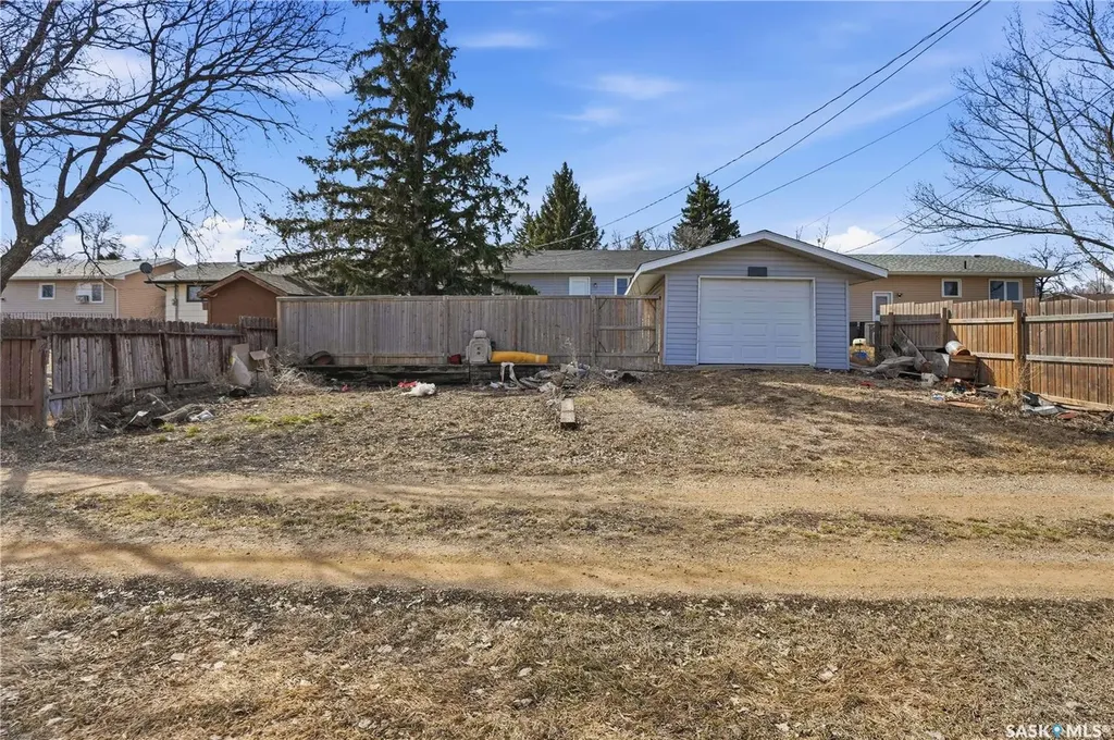 512 4th Avenue W Assiniboia SK S0H 0B0