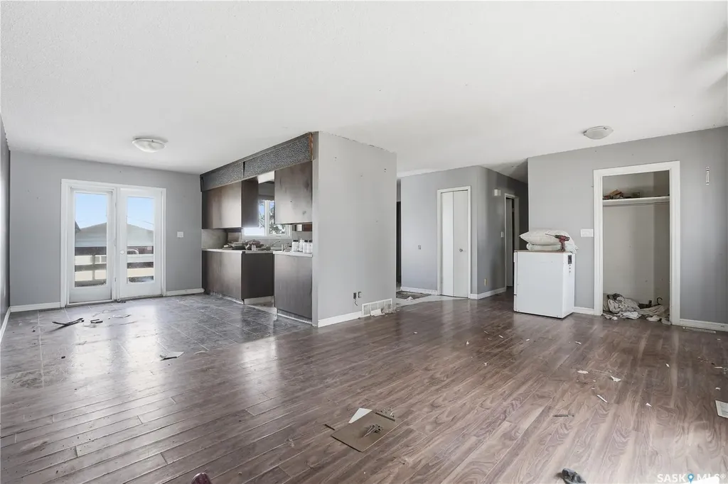 512 4th Avenue W Assiniboia SK S0H 0B0