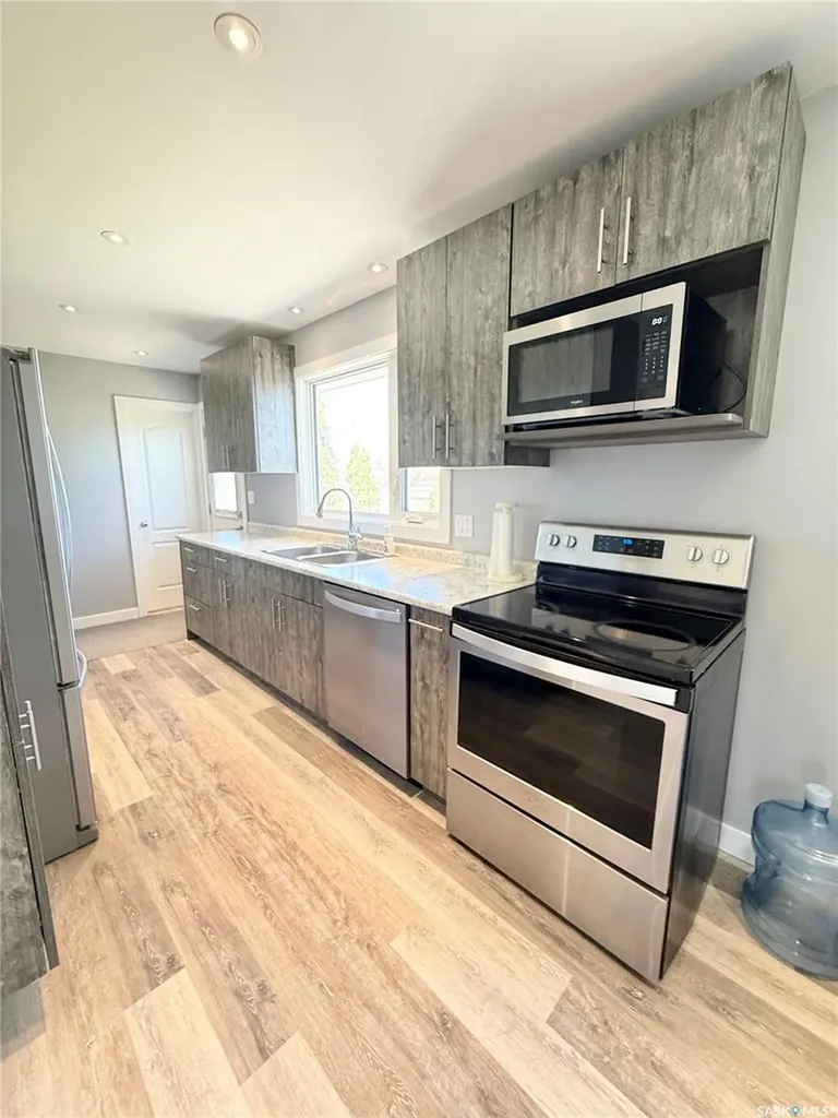 536 Mcgillivray Drive Weyburn SK S4H 1M2