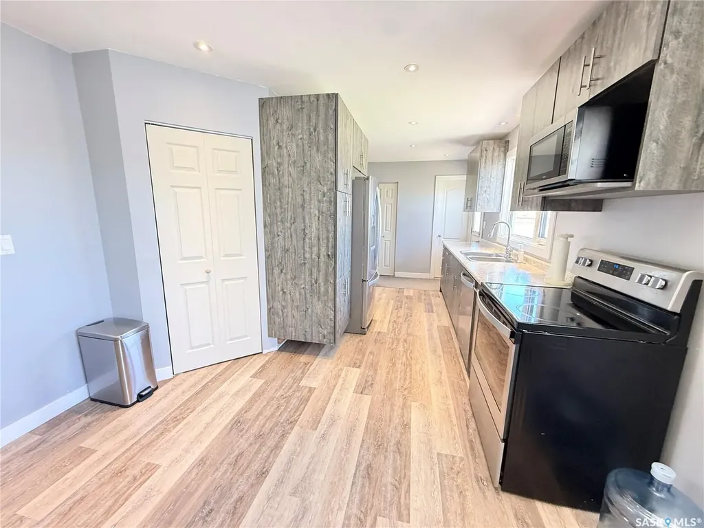 536 Mcgillivray Drive Weyburn SK S4H 1M2