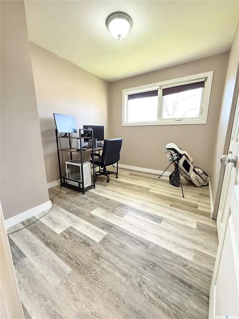 536 Mcgillivray Drive Weyburn SK S4H 1M2