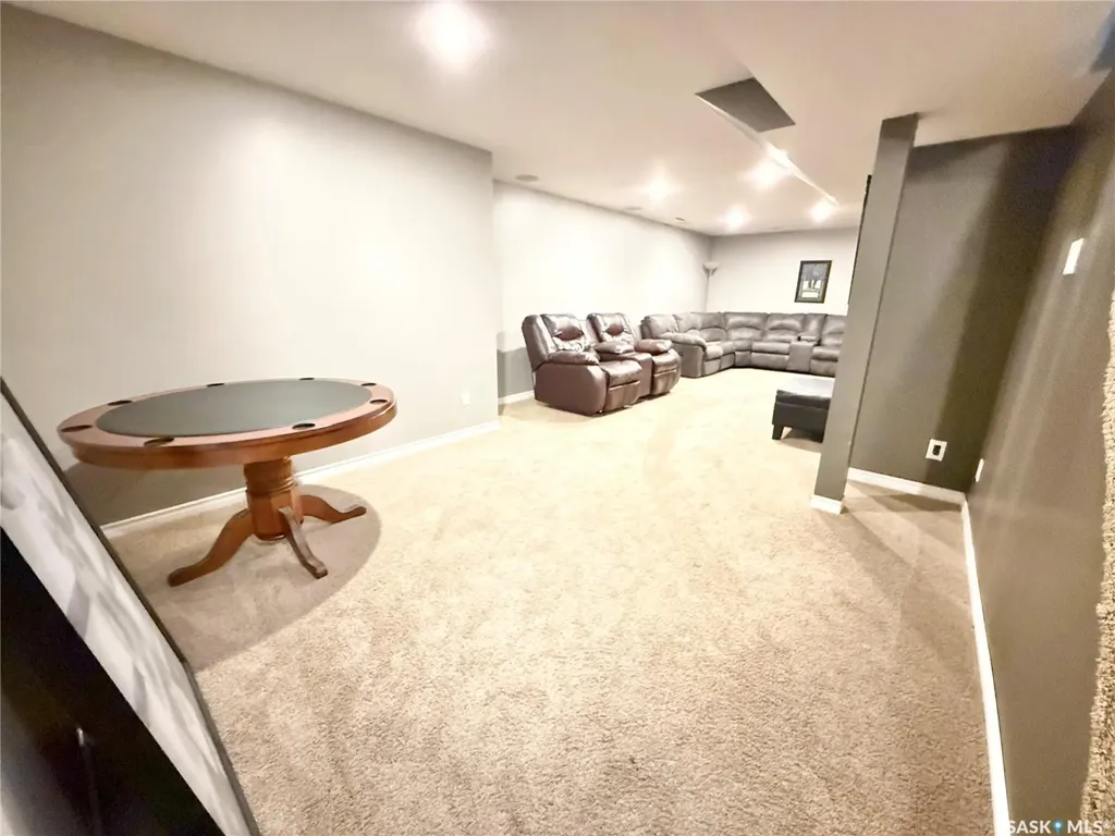 536 Mcgillivray Drive Weyburn SK S4H 1M2