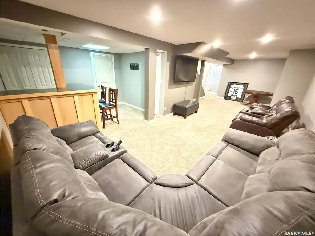 536 Mcgillivray Drive Weyburn SK S4H 1M2