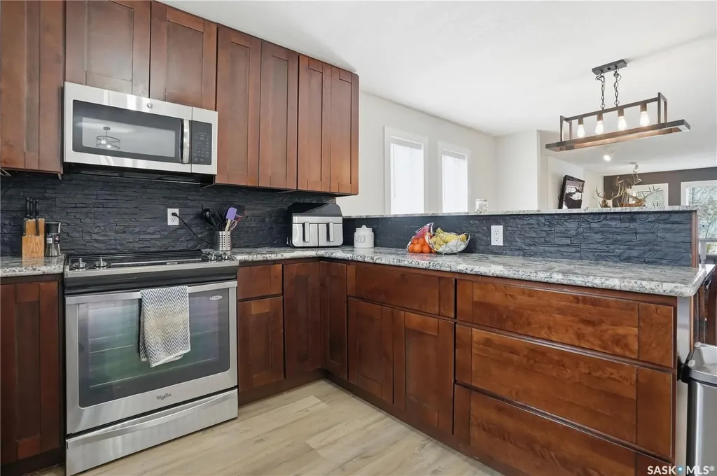165 3rd Street Pilot Butte SK S0G 3Z0