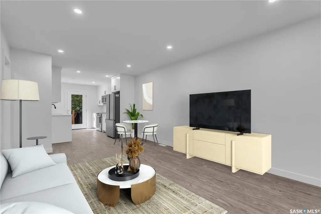 1428 E Avenue N Saskatoon SK S7L 1G8