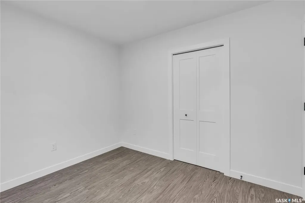 1428 E Avenue N Saskatoon SK S7L 1G8
