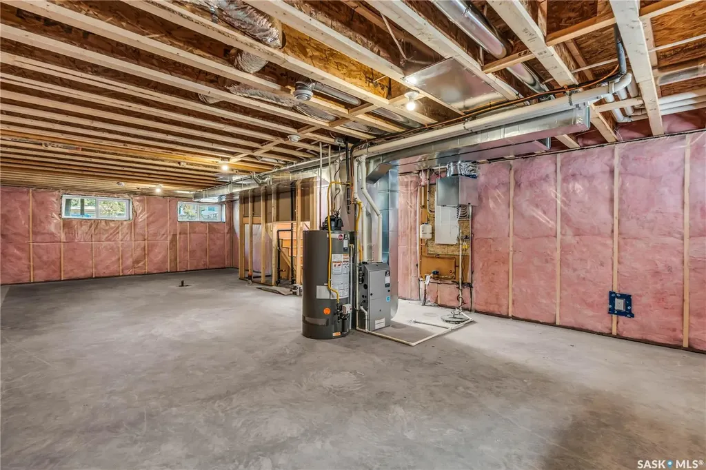 1428 E Avenue N Saskatoon SK S7L 1G8