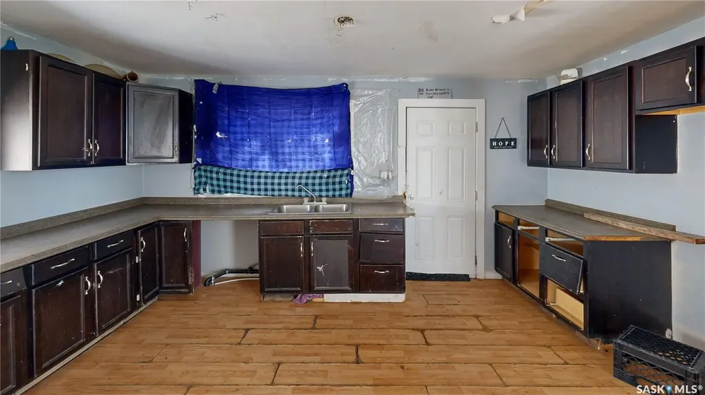 1943 Montreal Street Regina SK S4P 1L4