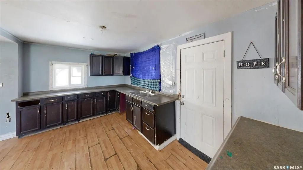 1943 Montreal Street Regina SK S4P 1L4
