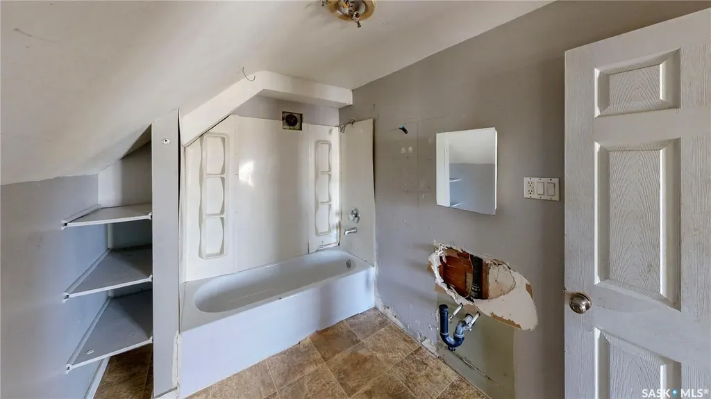 1943 Montreal Street Regina SK S4P 1L4