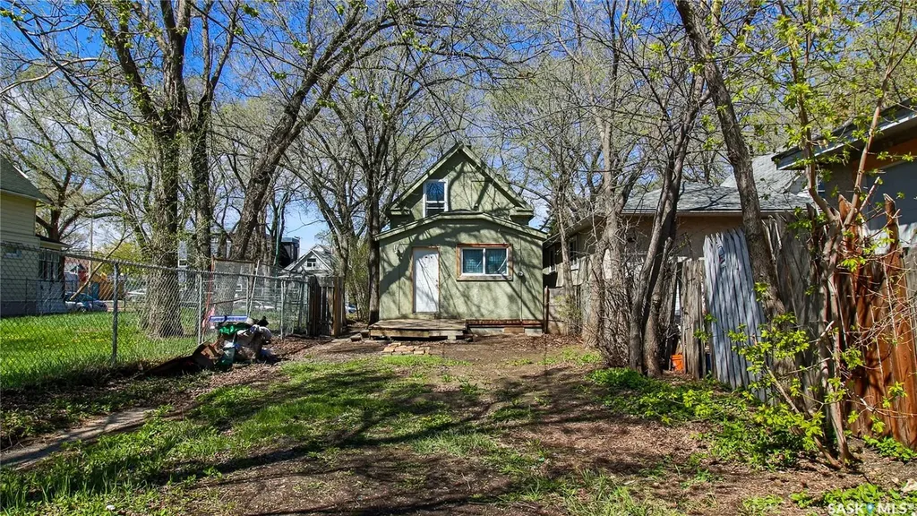 1943 Montreal Street Regina SK S4P 1L4