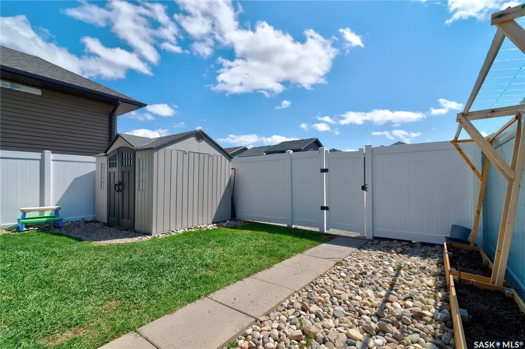 5425 Mcclelland Drive Regina SK S4W 0K8