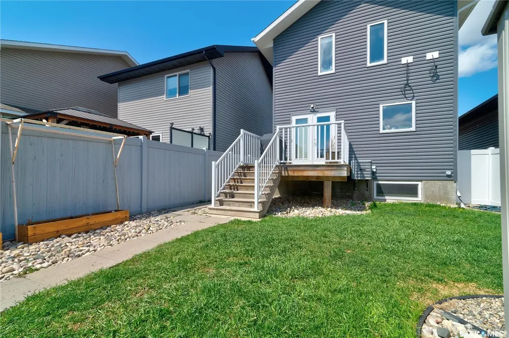 5425 Mcclelland Drive Regina SK S4W 0K8