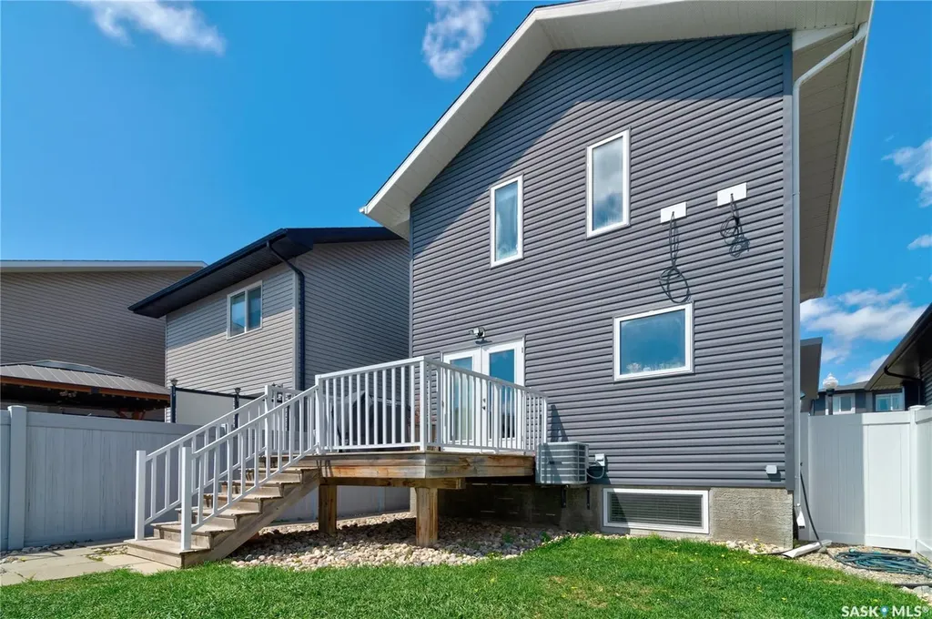 5425 Mcclelland Drive Regina SK S4W 0K8