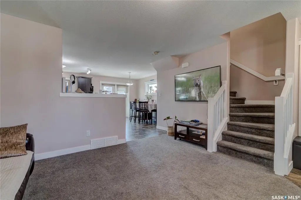 5425 Mcclelland Drive Regina SK S4W 0K8