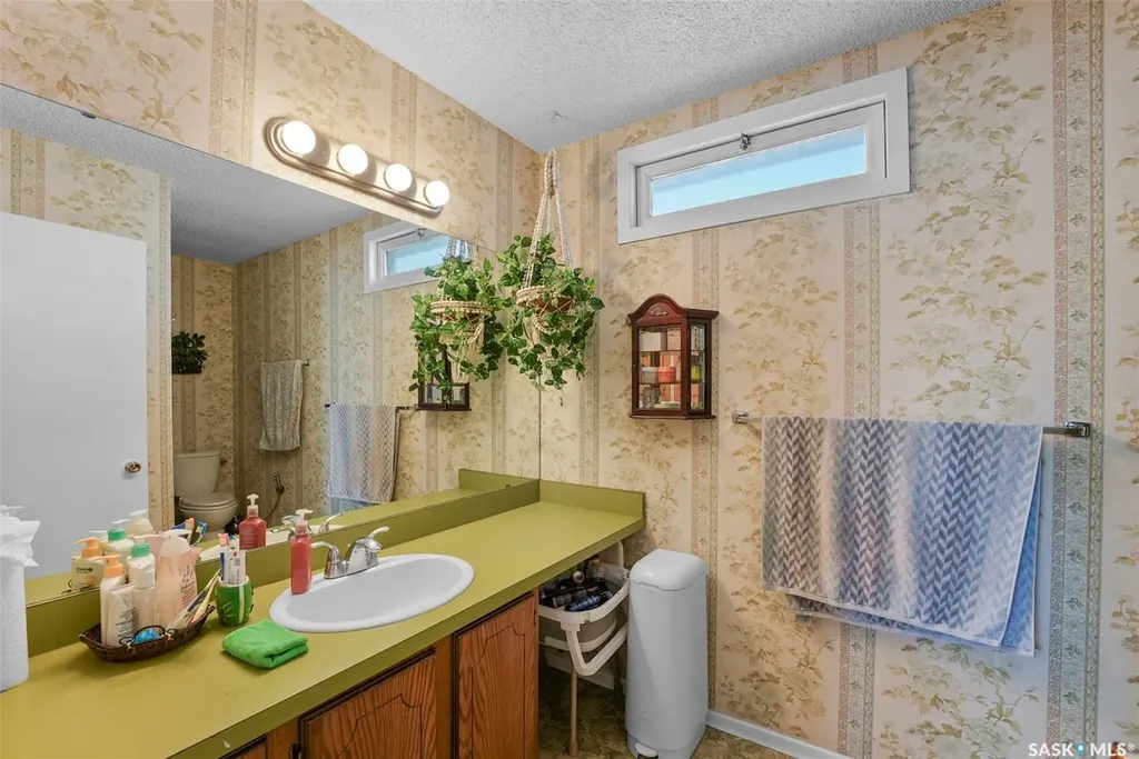 55 Noonan Road Regina SK S4V 0J5