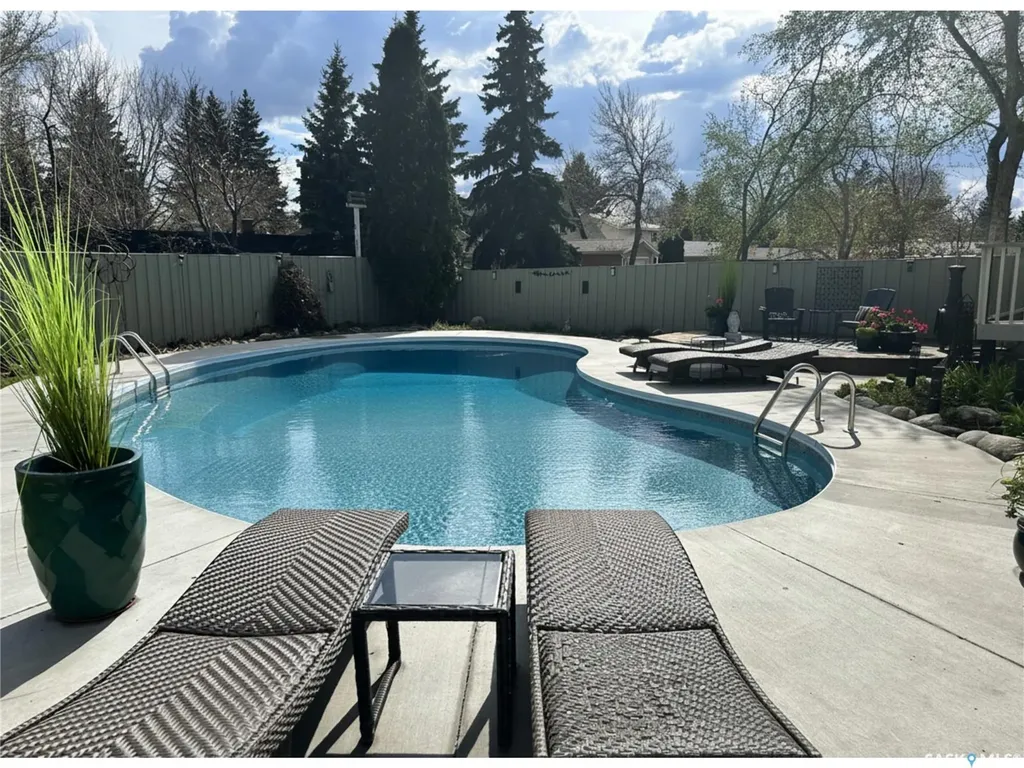 30 Cambridge Crescent Saskatoon SK S7H 3P8
