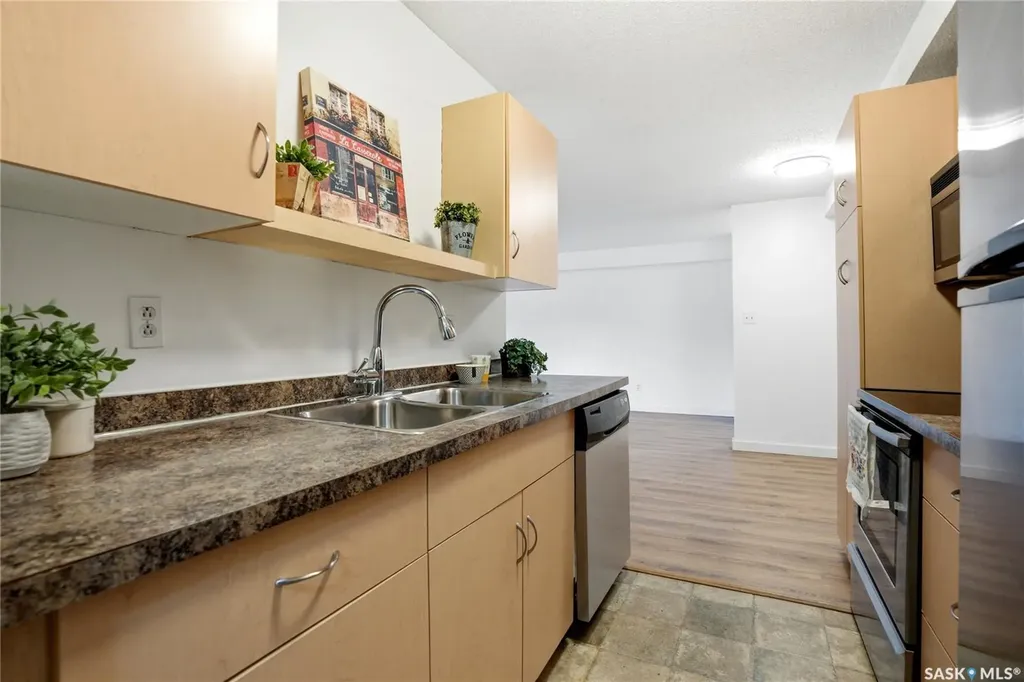 415 Tait Court Saskatoon SK S7H 5L3