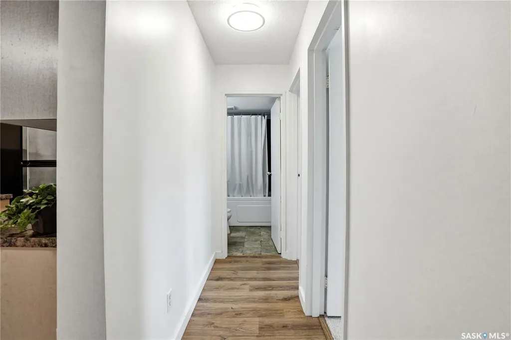 415 Tait Court Saskatoon SK S7H 5L3