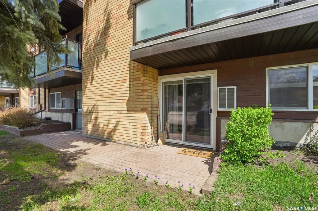 415 Tait Court Saskatoon SK S7H 5L3