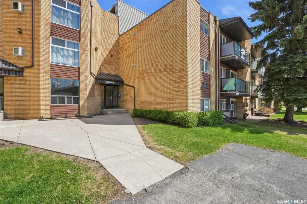 415 Tait Court Saskatoon SK S7H 5L3