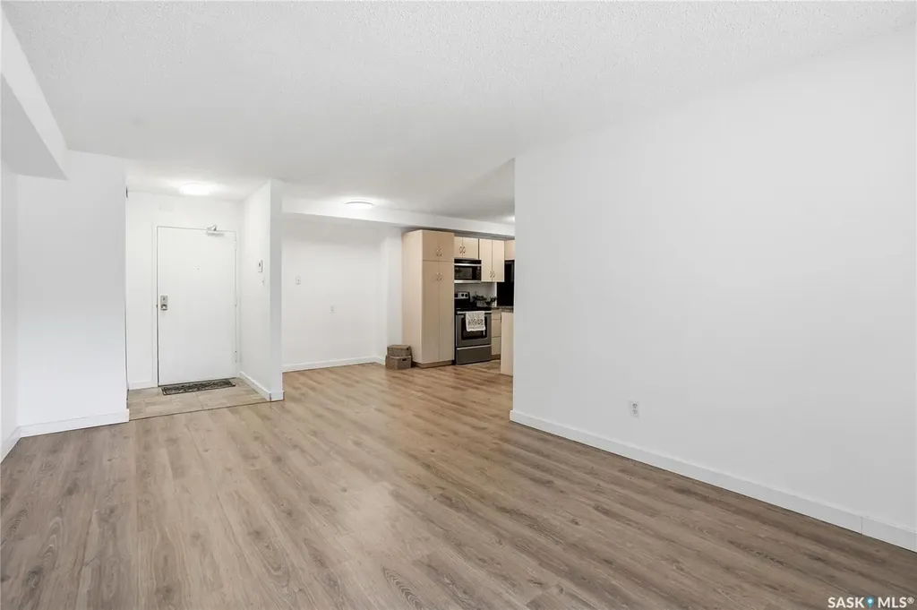 415 Tait Court Saskatoon SK S7H 5L3