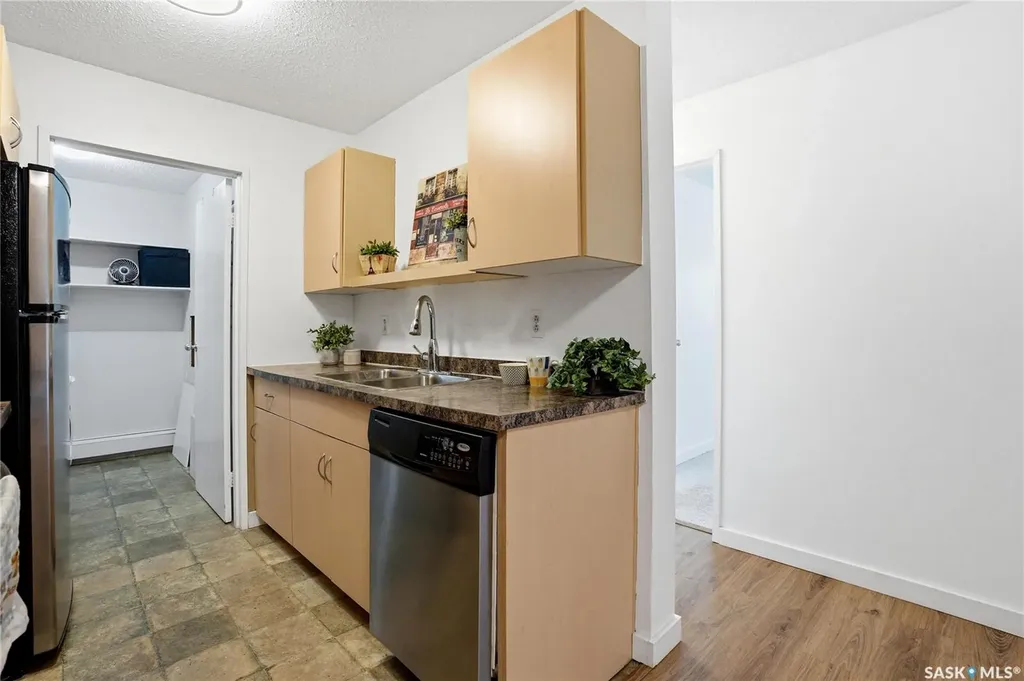 415 Tait Court Saskatoon SK S7H 5L3