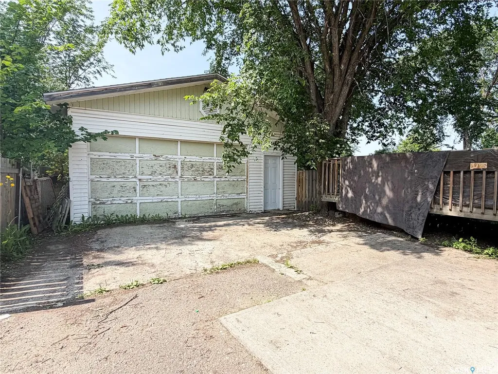 7 Dunfield Crescent Meadow Lake SK S9X 1E6