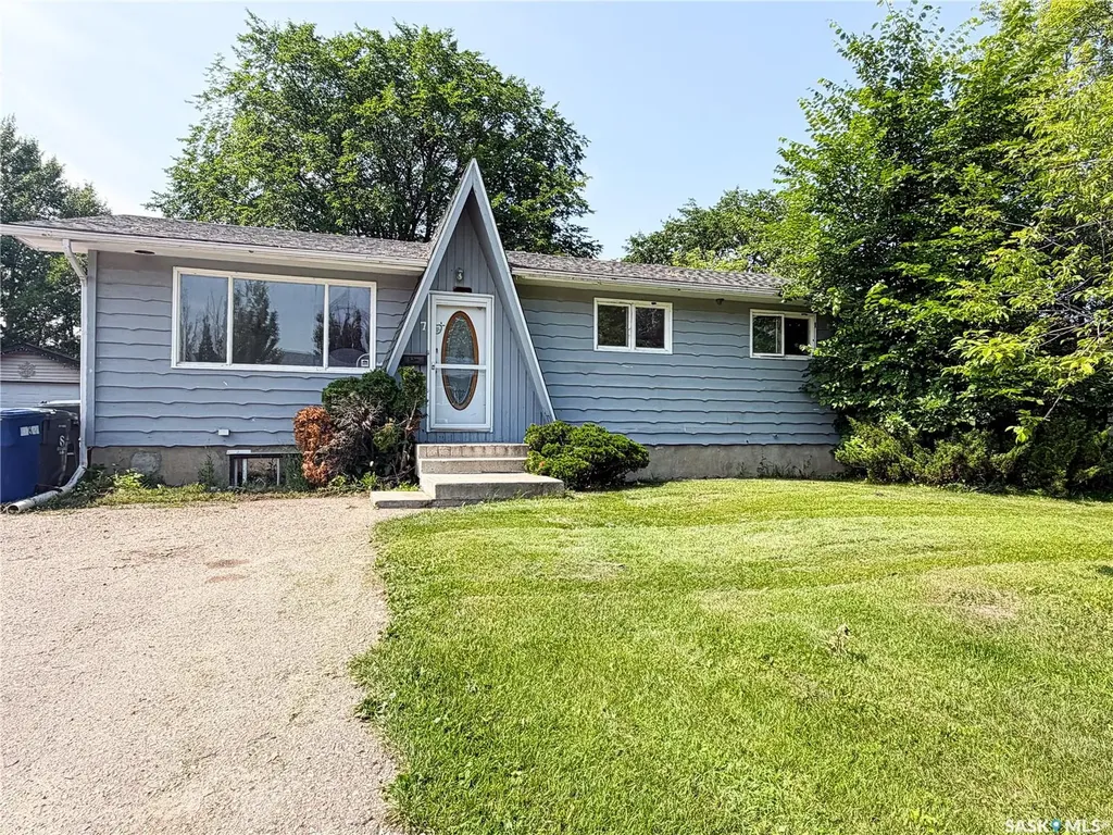 7 Dunfield Crescent Meadow Lake SK S9X 1E6