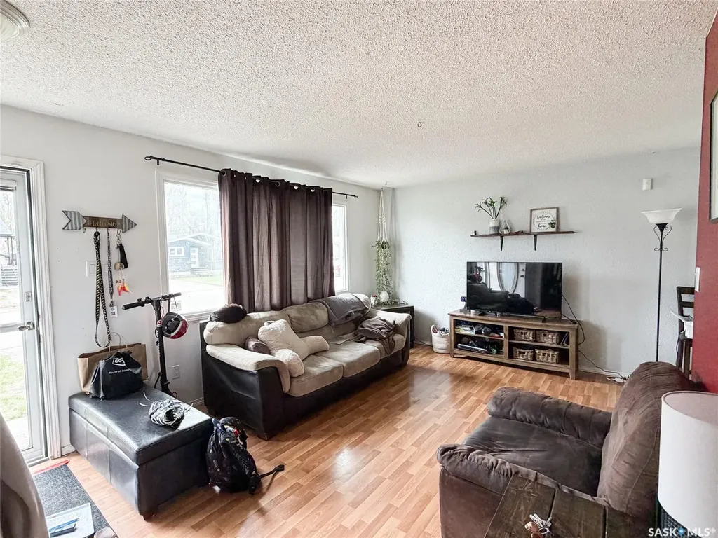 7 Dunfield Crescent Meadow Lake SK S9X 1E6
