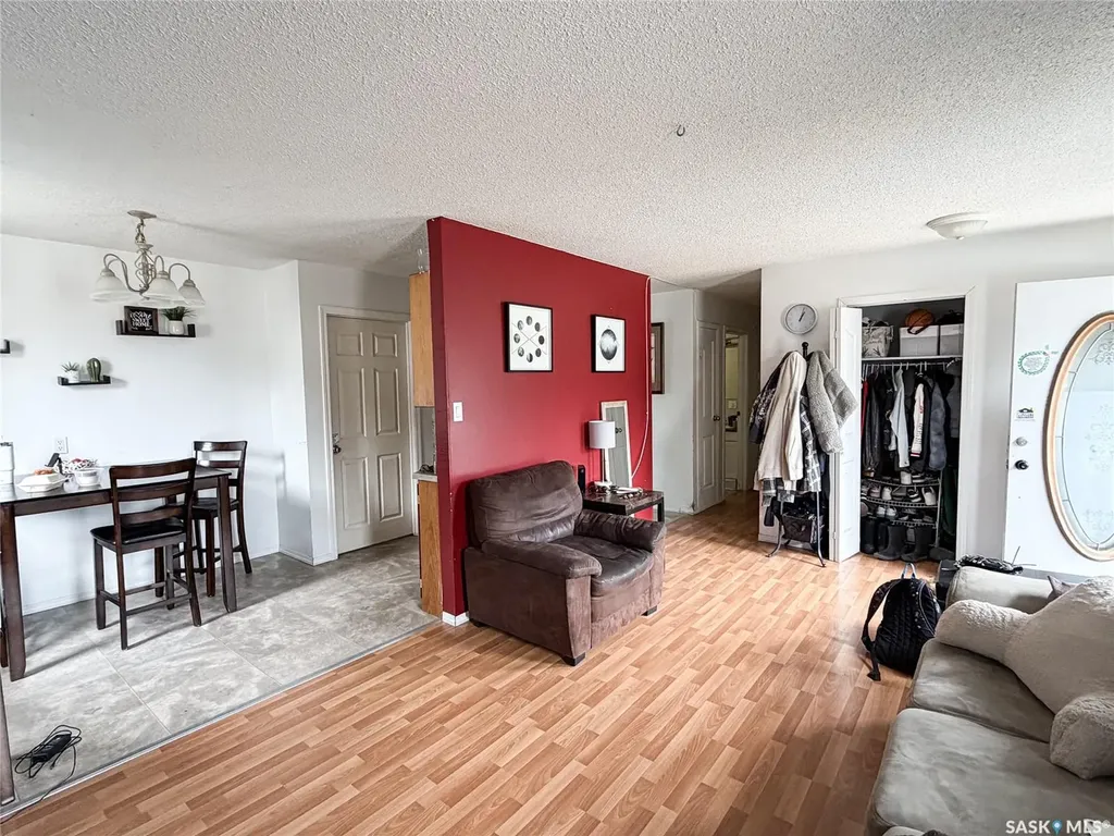 7 Dunfield Crescent Meadow Lake SK S9X 1E6
