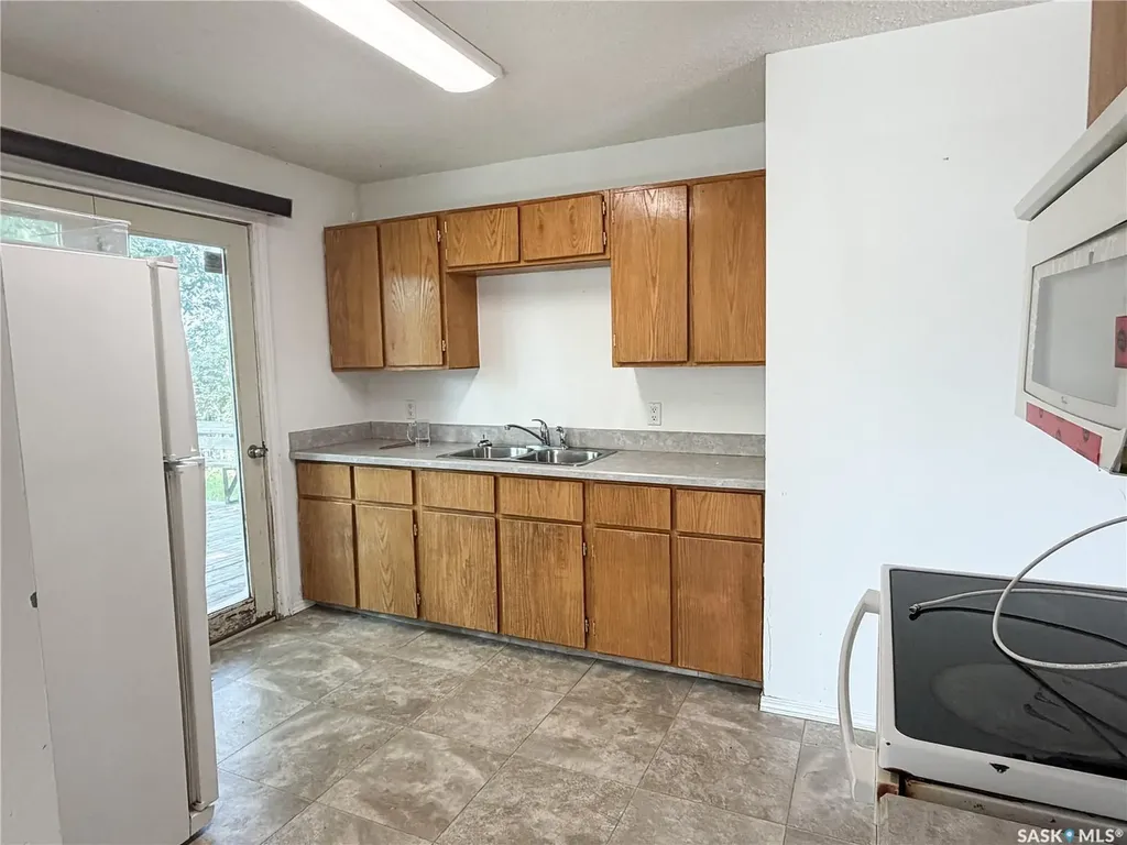 7 Dunfield Crescent Meadow Lake SK S9X 1E6