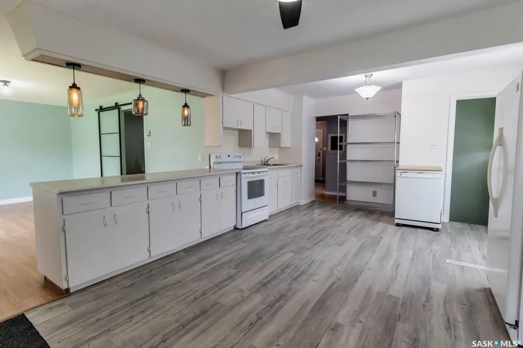 5342 5th Avenue Regina SK S4T 0M4