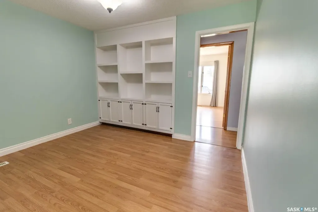 5342 5th Avenue Regina SK S4T 0M4