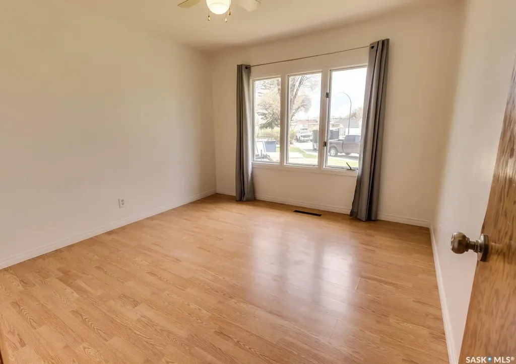 5342 5th Avenue Regina SK S4T 0M4
