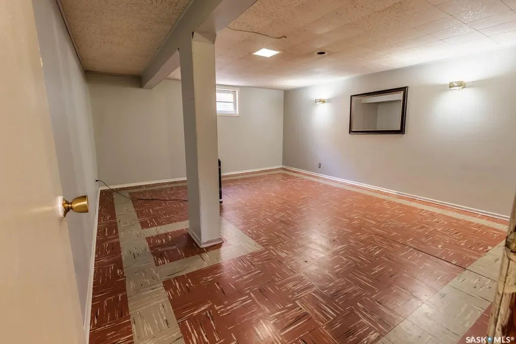 5342 5th Avenue Regina SK S4T 0M4