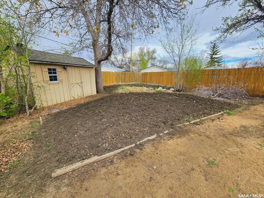 5342 5th Avenue Regina SK S4T 0M4