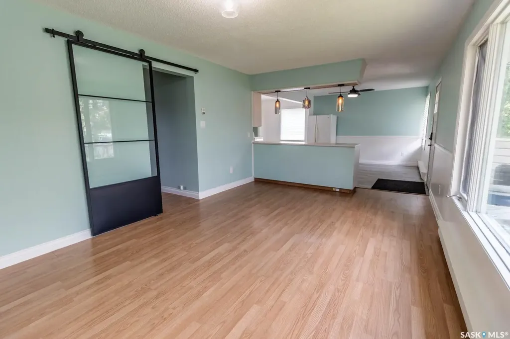 5342 5th Avenue Regina SK S4T 0M4