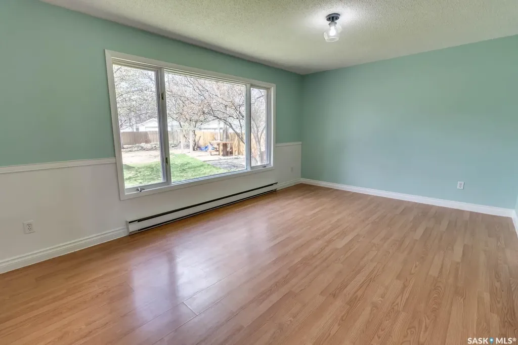 5342 5th Avenue Regina SK S4T 0M4