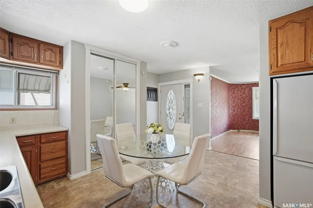 721 H Avenue S Saskatoon SK S7M 1X2