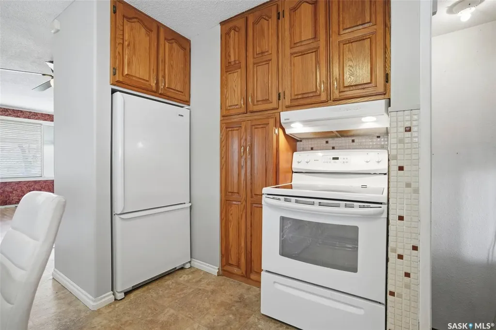 721 H Avenue S Saskatoon SK S7M 1X2