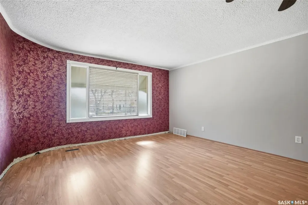 721 H Avenue S Saskatoon SK S7M 1X2