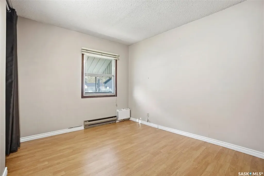 721 H Avenue S Saskatoon SK S7M 1X2